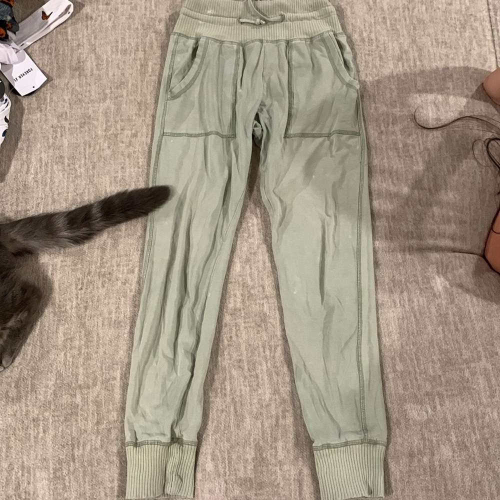 Pants - Picture 2 of 3